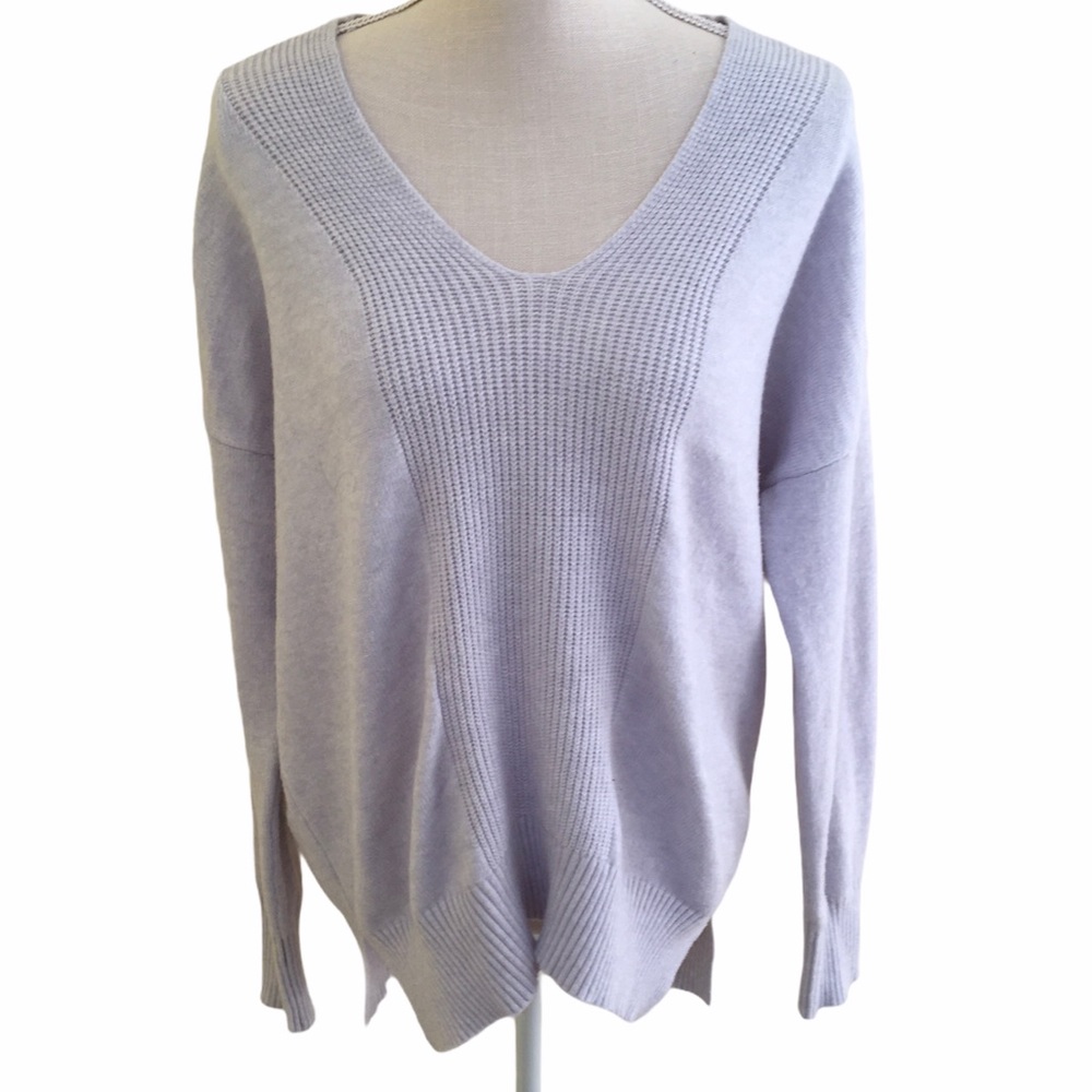 Lumiere Pullover V-Neck Sweater Large